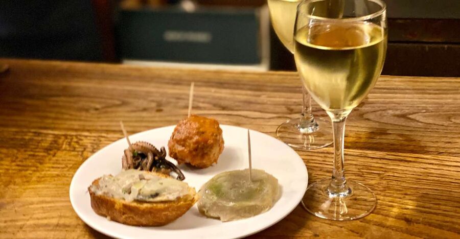 Venice: Jewish Ghetto and Cannaregio Food and Wine Tour - Cannaregio to the Jewish Ghetto: a calmer Venice route with real atmosphere
