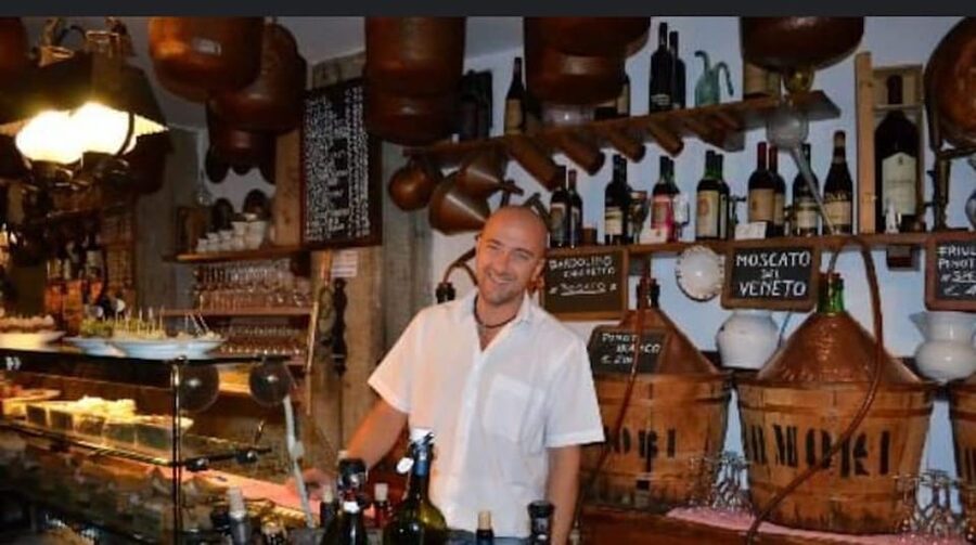 Venice: Sunset Walking Tour with Food and Wine Tastings - Quick hits before you go