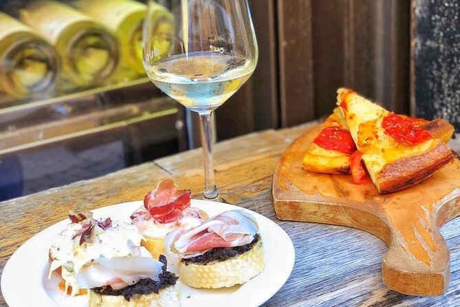 Verona Full Meal & Wine Tasting Walking Tour by Do Eat Better - Aperitivo at Ponte della Vittoria: crostini and local wine
