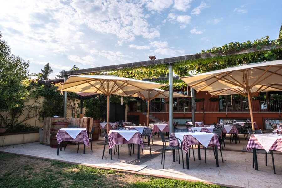 Verona: Wine Tasting with Snacks and Panoramic Views - Getting There: Meeting Point and Ride Tips