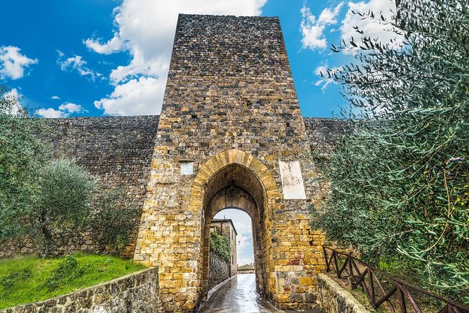 Vespa Tour with Lunch&Chianti Winery from Siena - Radda in Chianti: a ride-by with real photo potential