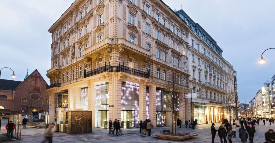 Vienna: Swarovski House Tour with Champagne & Gift - The 1-Hour Flow: Welcome, Guided Rooms, Champagne at Moët & Chandon
