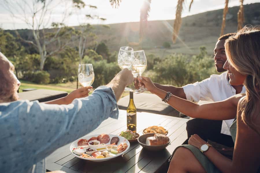 Waiheke Island: Wine Tour & Lunch at Award Winning Venue - The 5-hour pace: how the van schedule keeps the day fun (not stressful)