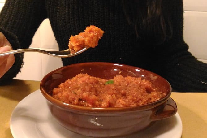 Walking Food Tour of Florence with Tastings and Wine - Where this tour starts in Florence (and why Piazza di Santa Croce matters)
