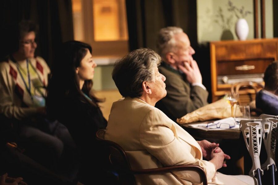 Warsaw Concert: Chopin – Painted by Candlelights with Wine - Why a Chopin salon concert in Warsaw feels special