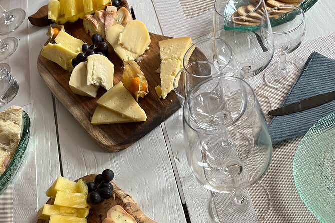 Wine, Cheese & Charcuterie Tasting, including complimentary tour - Complimentary walking tour: a quick way to get your bearings