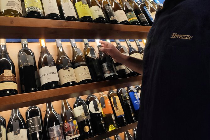 Wine Degustation Ebrezze - A 5pm Aperitivo Win in the Middle of Bologna