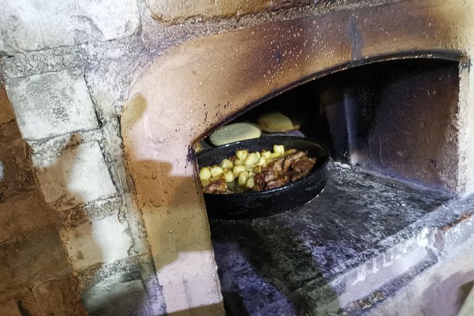 Wine, food and olive oil by PhD student - Two restaurant tastings: four wines paired with four dishes