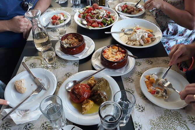 Wine & Olive Oil Tour with lunch at the White Mountains - The downhill return: changing vegetation and village drives