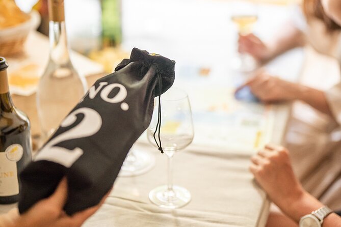 Wine Tasting Class: Tour de France in Nice City Centre - Cheese and snacks: the pairing that makes comparisons easier