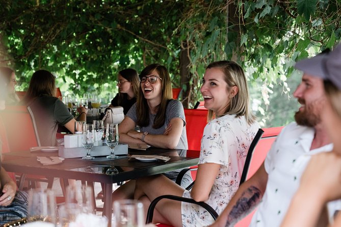 Wine Tasting on Ile d'Orleans - Guides, group size, and the pace you should expect
