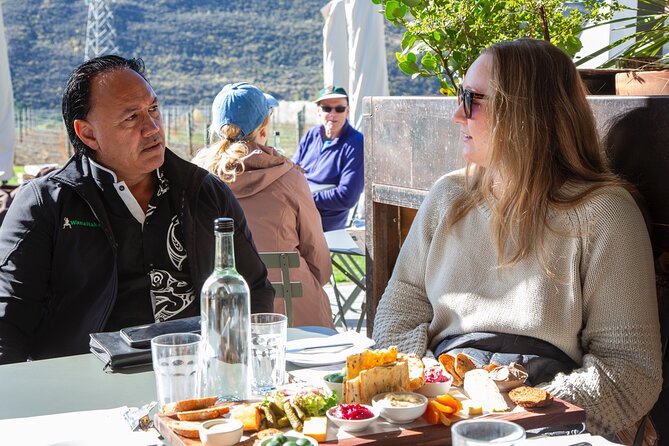 Wine Tour & Maori Culture Queenstown - Between wineries: story, pacing, and living commentary