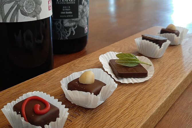 Wine Tour to Stellenbosch & Franschhoek with Tastings & Lunch - Paarl’s Fairview Wine and Cheese pairing: a tasty warm-up