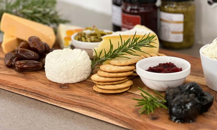 Yarra Valley Full Day Grazing Tour: Gin, Wine, Pizza, Cheese - Healesville Free Time: Coffee at Monte Santo Roasters Plus Browsing