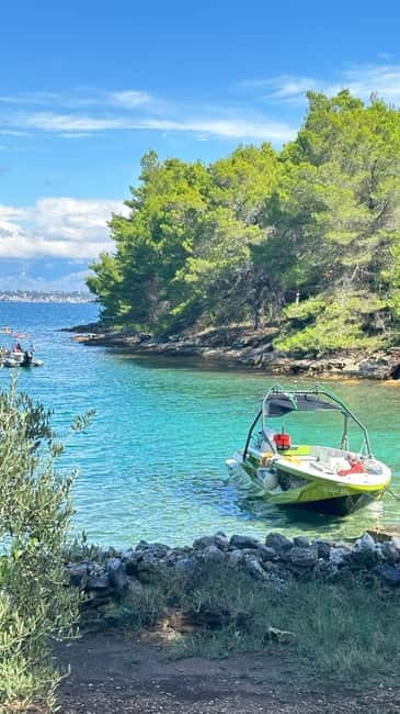 Zadar:3 Pearls of Zadar Speedboat Tour with Wine & Fruit - Who this Zadar speedboat tour is best for