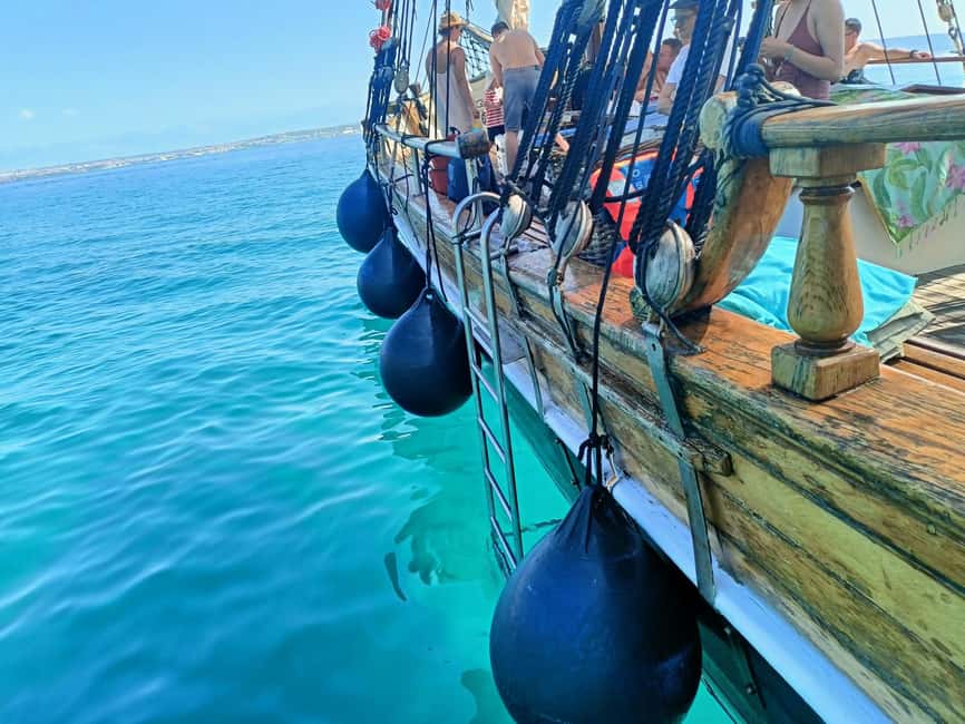 Zadar: Boat Tour with Unlimited Wine & 3 Stops - Kali Fishing Village Break (45 Minutes to 1 Hour Feel): Sea Views and Snacks